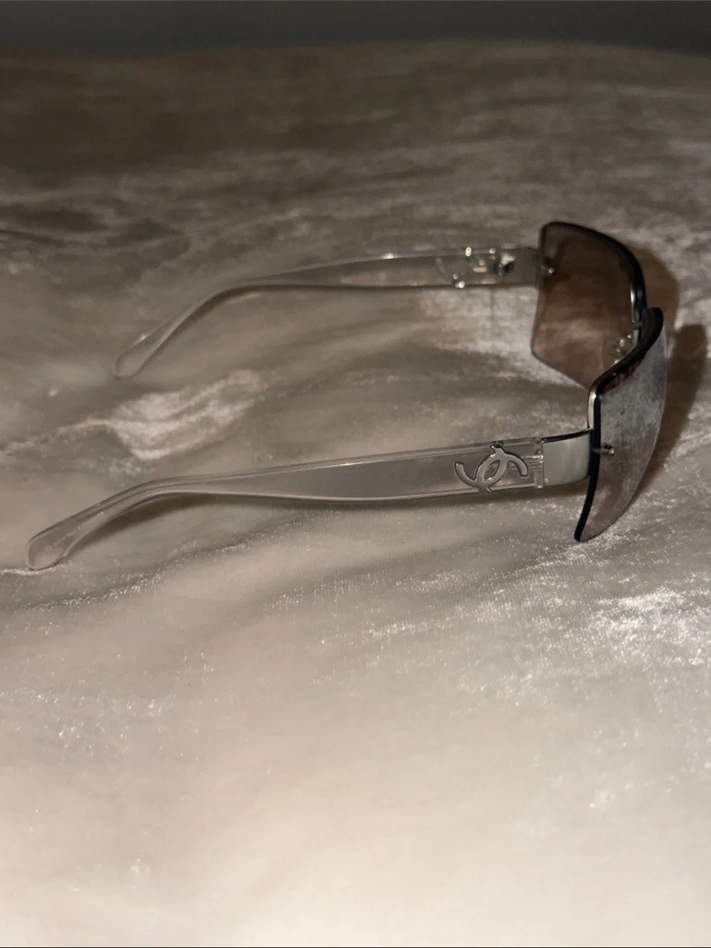 CHANEL Vintage Y2K Transparent Silver Reflective Rimless Sunglasses 4107-B